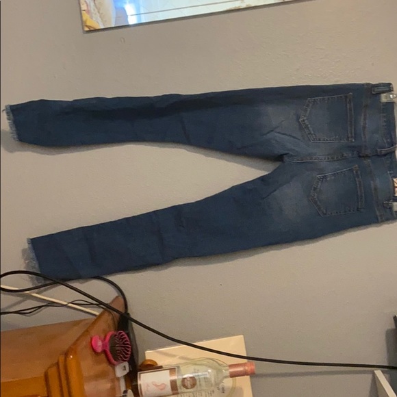 Embroidered floral jeans - Picture 2 of 2